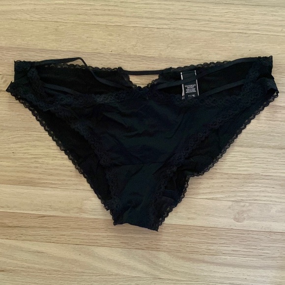 Victoria’s Secret Cheekini Panties - Picture 1 of 6